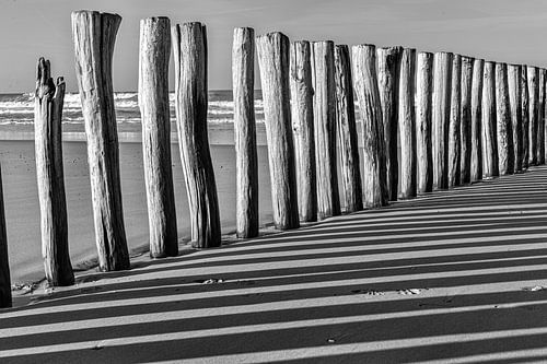 Wellenbrecher am Strand