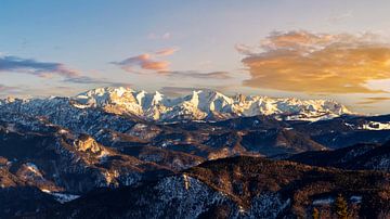 Zonsondergang in de Alpen met uitzicht op Watzmann van Dieter Meyrl