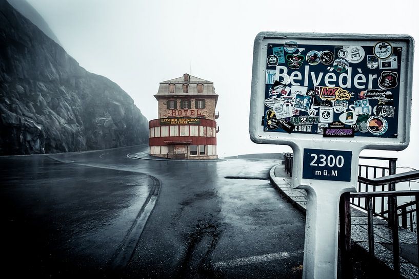 Abandoned hotel Belvedere by Gig-Pic by Sander van den Berg