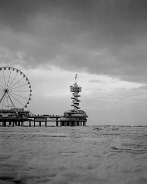 The piers by Sanne van Es