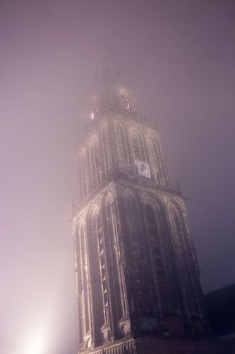 Martinitoren in de mist by Iconisch Groningen