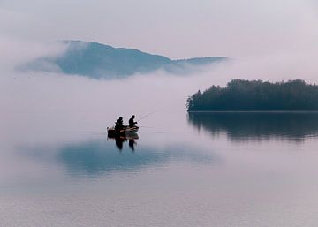 Fischer am Bohinjer See von Willemijn Wolthaus