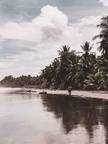 Pearl of Costa Rica by Larissa Geuke