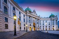 La Hofburg à Vienne vue depuis la Michaelerplatz (place Michaeler)