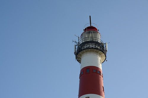 Ameland-Leuchtturm in rot-weiß-blau
