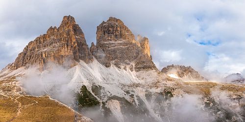 Een panorama van de Dolomieten bij de Drei Zinnen en Cadini di Misurina