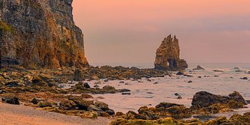 Panorama en zonsopkomst bij Playa de Portizuelo, Asturië, Spanj van Henk Meijer Photography