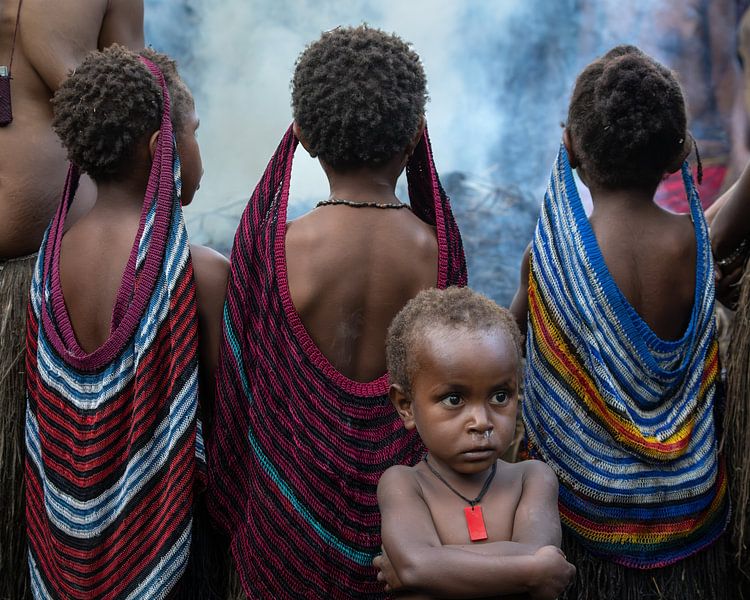 Children of the Dani tribe by Anges van der Logt