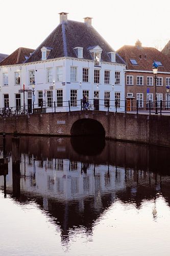 Grachtenhaus in Amerfsoort von Neşe van de Wiel