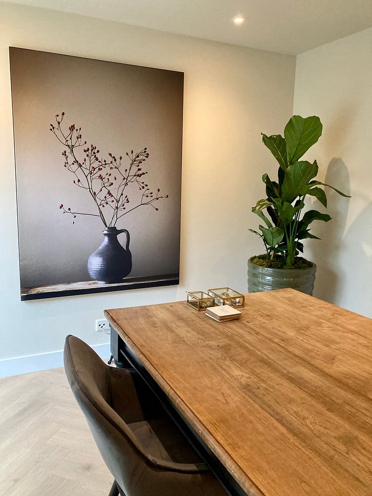 Blauwe vaas met besjes (gezien bij vtwonen)  van Karin Bazuin 