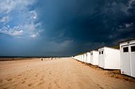 Unwetter auf dem Weg über den Strand Paal 9 Noord auf Texel von Martijn Smit Miniaturansicht