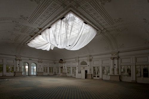 salle de bal abandonnée