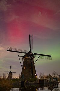 Noorderlicht boven Kinderdijk