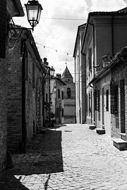 Straße in einem Bergdorf von Chantal Koster