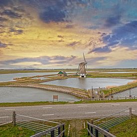 Windmill on Texel in the evening sun by Tonny Verhulst