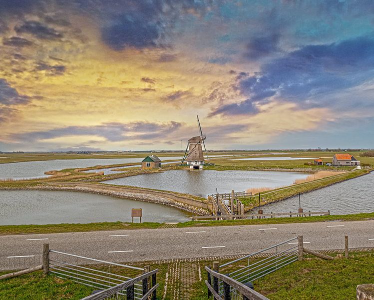 Windmill on Texel in the evening sun by Tonny Verhulst