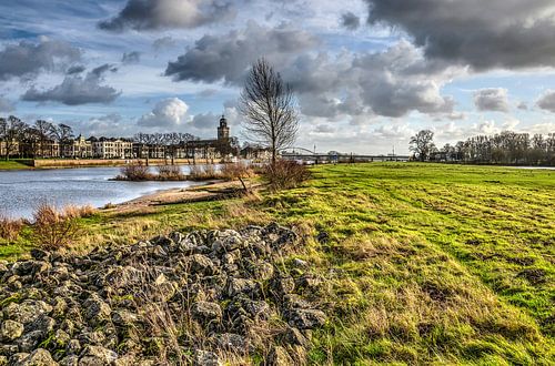 Deventer vanuit de uiterwaarden