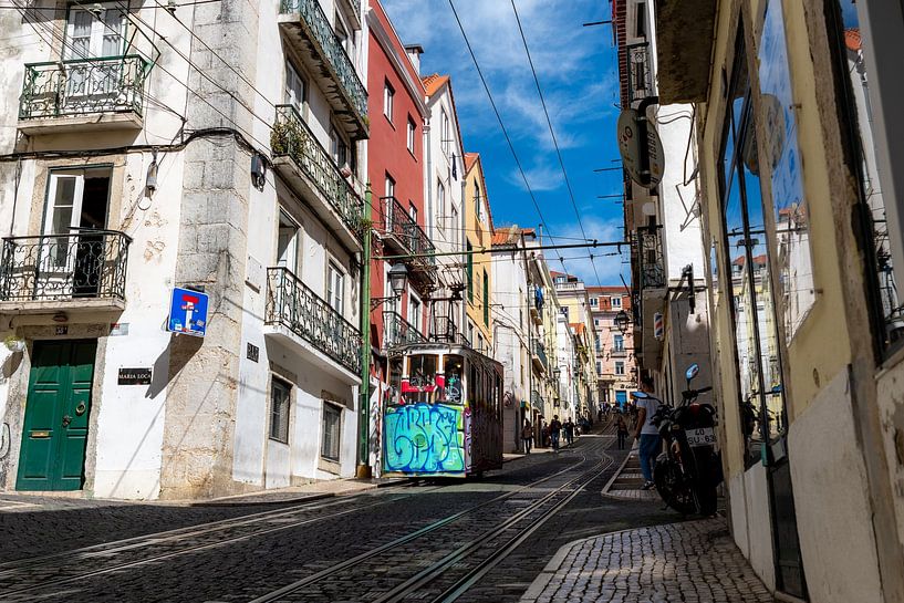 Die ikonische Straßenbahn von Lissabon von Roosmarijn Jongstra