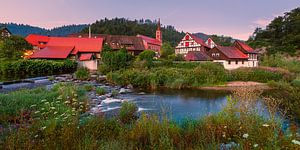 Fachwerkhäuser in Schiltach bei Sonnenaufgang