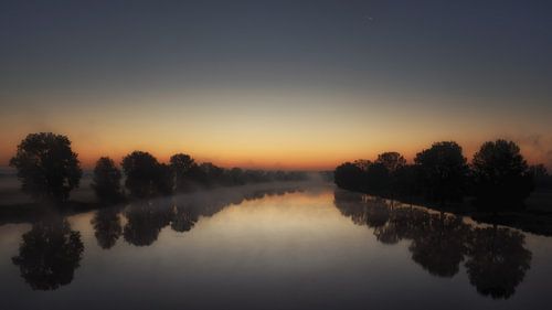 Ochtendgloren aan de Maas