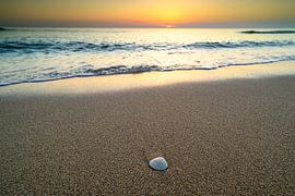 Sonnenuntergang am Nordseestrand an einem ruhigen Tag