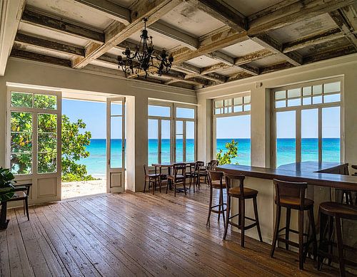 Lost Places bar op het strand