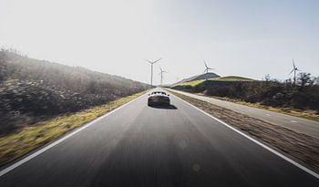 Audi R8 fährt über die Maasvlakte
