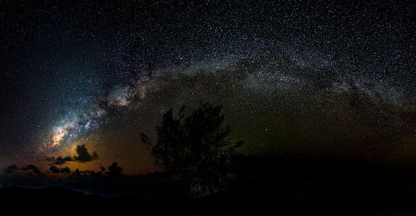 Milky way arch, milky way arch by Corrine Ponsen