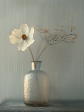 Nature morte avec une fleur "en partie derrière une vitre&quot ; dans le style japonais sur Japandi Art Studio