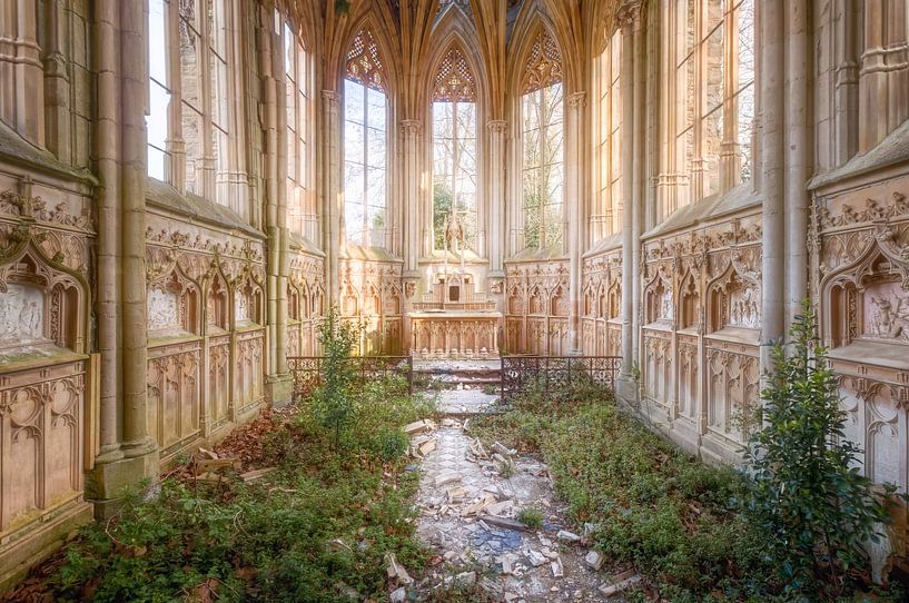 Belle chapelle abandonnée. par Roman Robroek - Photos de bâtiments abandonnés