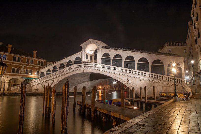 Venise - Pont du Rialto de nuit par t.ART