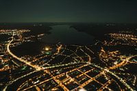 Le lac Tollensesee à Neubrandenburg de nuit