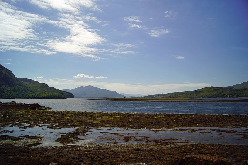 lake at Eilean Donan Castle by Babetts Bildergalerie