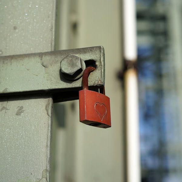 Love lock by Heiko Kueverling