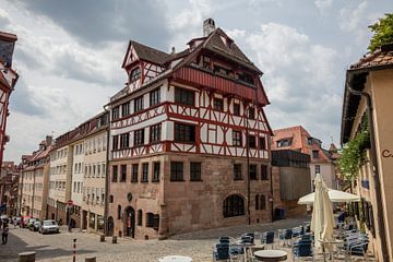 Woonhuis van Durer in Neurenberg stad, Duitsland van Joost Adriaanse