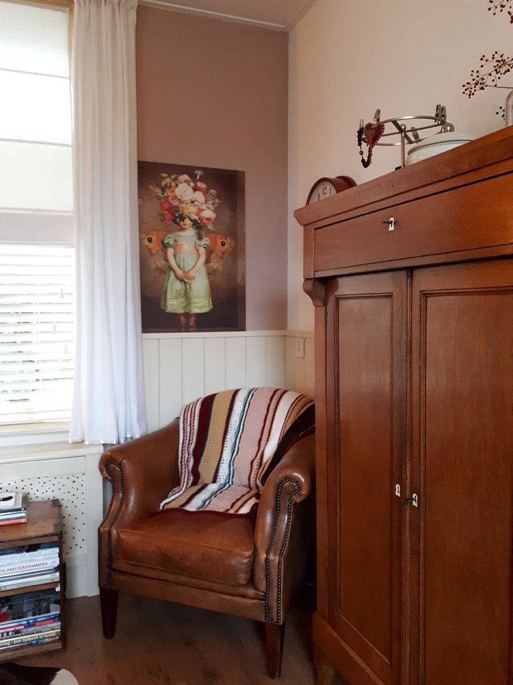 Whispers of the Past  von Marja van den Hurk 