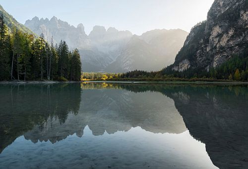 Reflets de l'eau dans les Dolomites