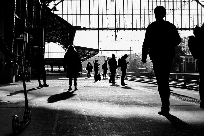 Platform silhouettes 4 by Bart Rondeel