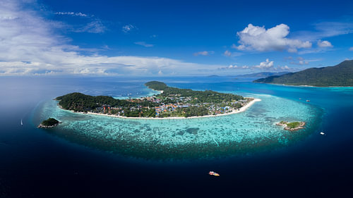 Tropisch eiland Koh Lipe vanuit de lucht – Paradijs in turquoise water