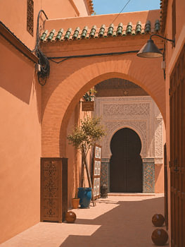 Typisch Marokkaanse straat in Marrakesh