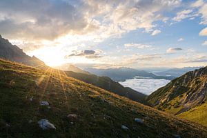 Zonsopgang in het Wettersteingebergte bij de Zugspitze van Daniel Pahmeier