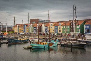 Hellevoetsluis marina sur Adri Vollenhouw