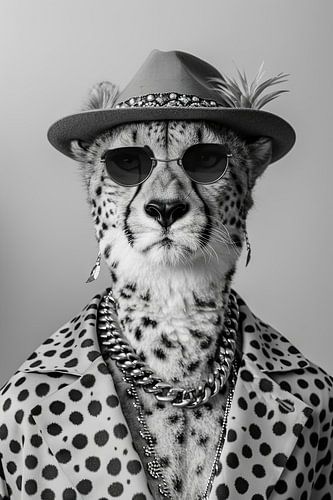 Portrait d'un guépard habillé avec style et portant des lunettes de soleil