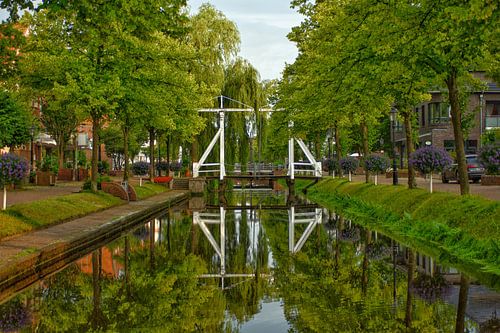 Spiegelung der Brücke