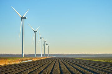 Moderne windmolen in Flevoland van Patrick Verhoef