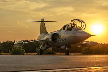 Lockheed TF-104G Starfighter van de Koninklijke Luchtmacht. van Jaap van den Berg