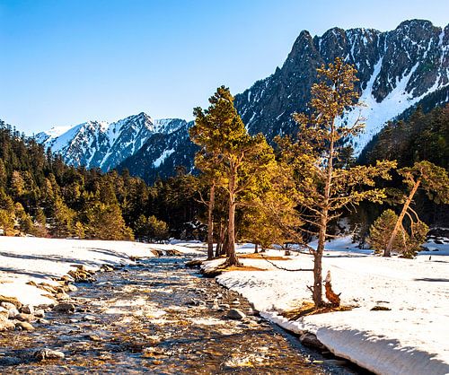 Natural jewel of the Pyrenees: Pont d'Espagne