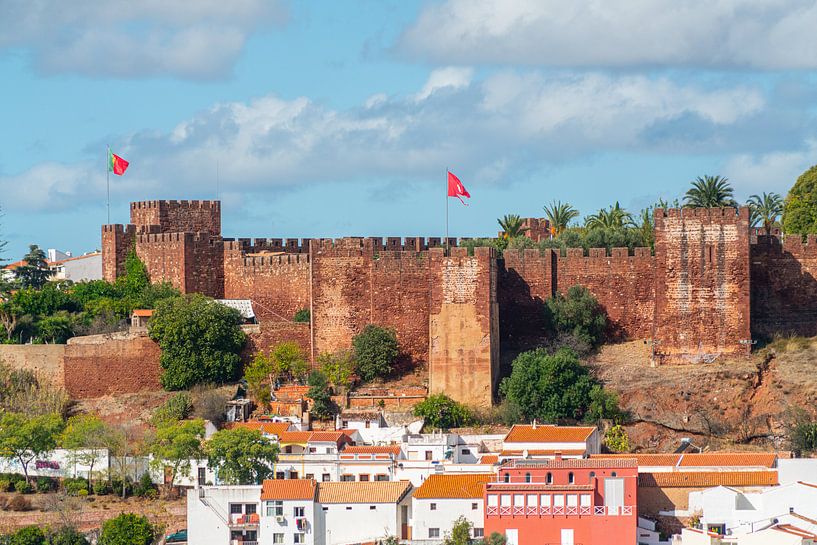 Het kasteel van Silves in de Algarve in Portugal van Ivo de Rooij
