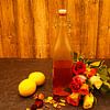 selbstgekochter Rosenblütensirup in Flasche mit Klickverschluss von Babetts Bildergalerie