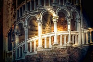 Palazzo in Venedig bei Nacht